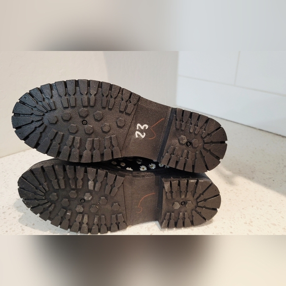 Sugar Black Daisy Print Combat Boots | Size 7 - Picture 4 of 5